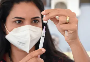Ponta Porã iniciou 4.ª dose de vacinação para pessoas acima dos 40 anos nesta segunda-feira