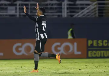 Vinícius Lopes exalta fim de sequência negativa do Botafogo