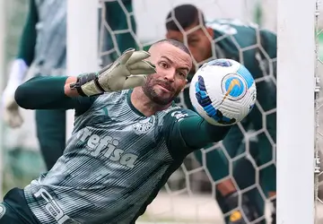 Palmeiras treina pênaltis antes de encarar o Atlético-MG; Tabata faz primeiros trabalhos